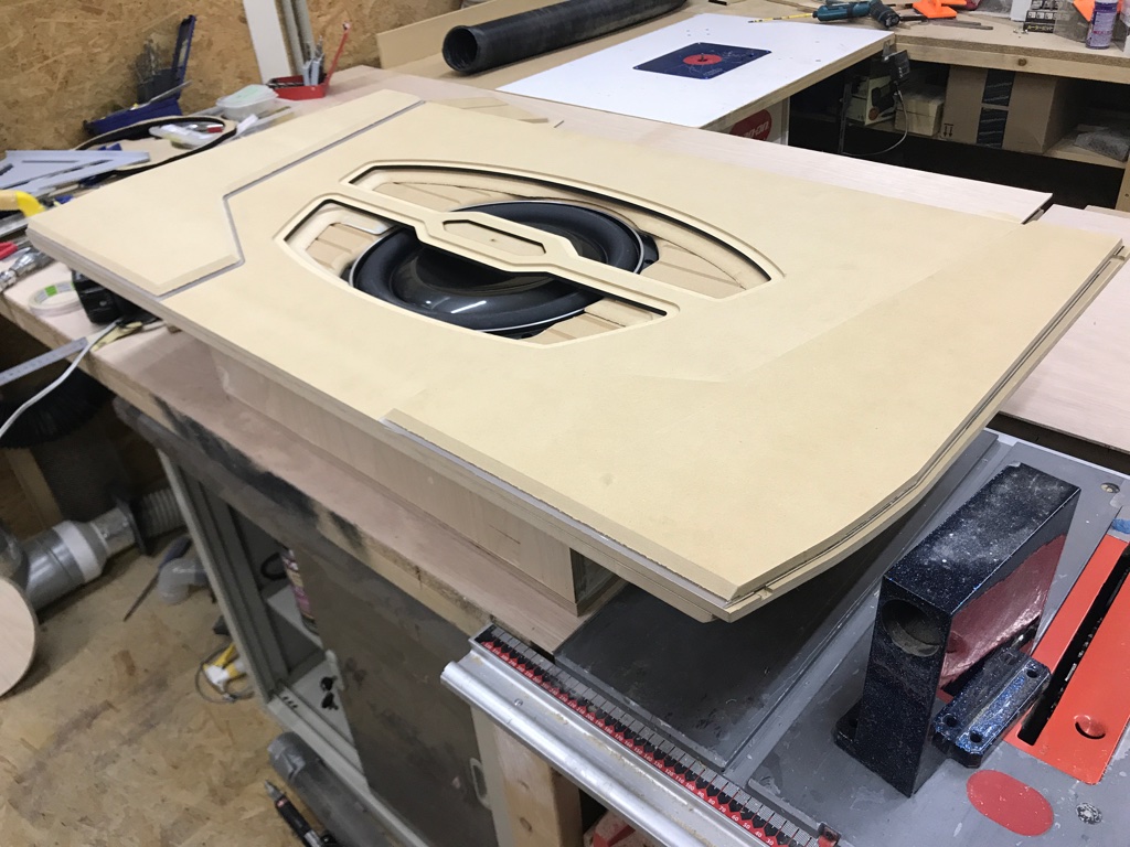 プリウスPHVトランクオーディオ製作の施工写真 4