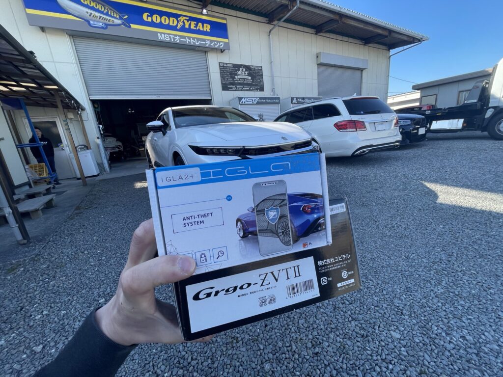 クラウンクロスオーバーセキュリティ取付：コネクティットアプリ対応