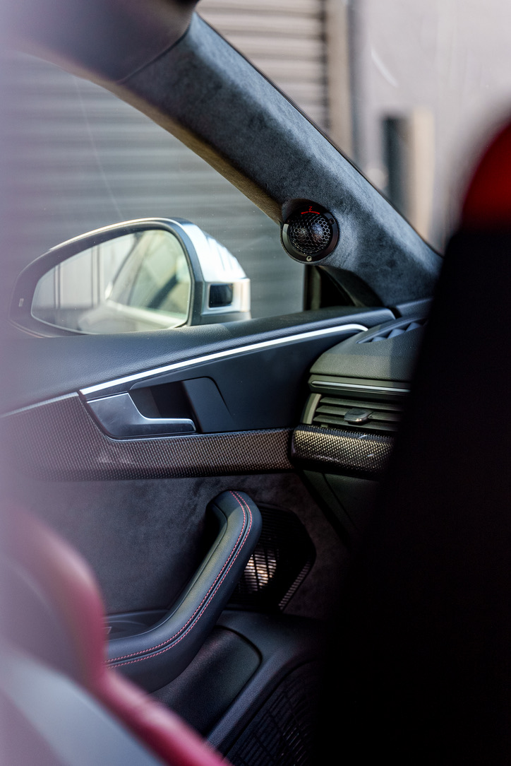 MSTが考える「基準音」を形にしたデモカー。Audi S5 Reference Installの施工写真 1