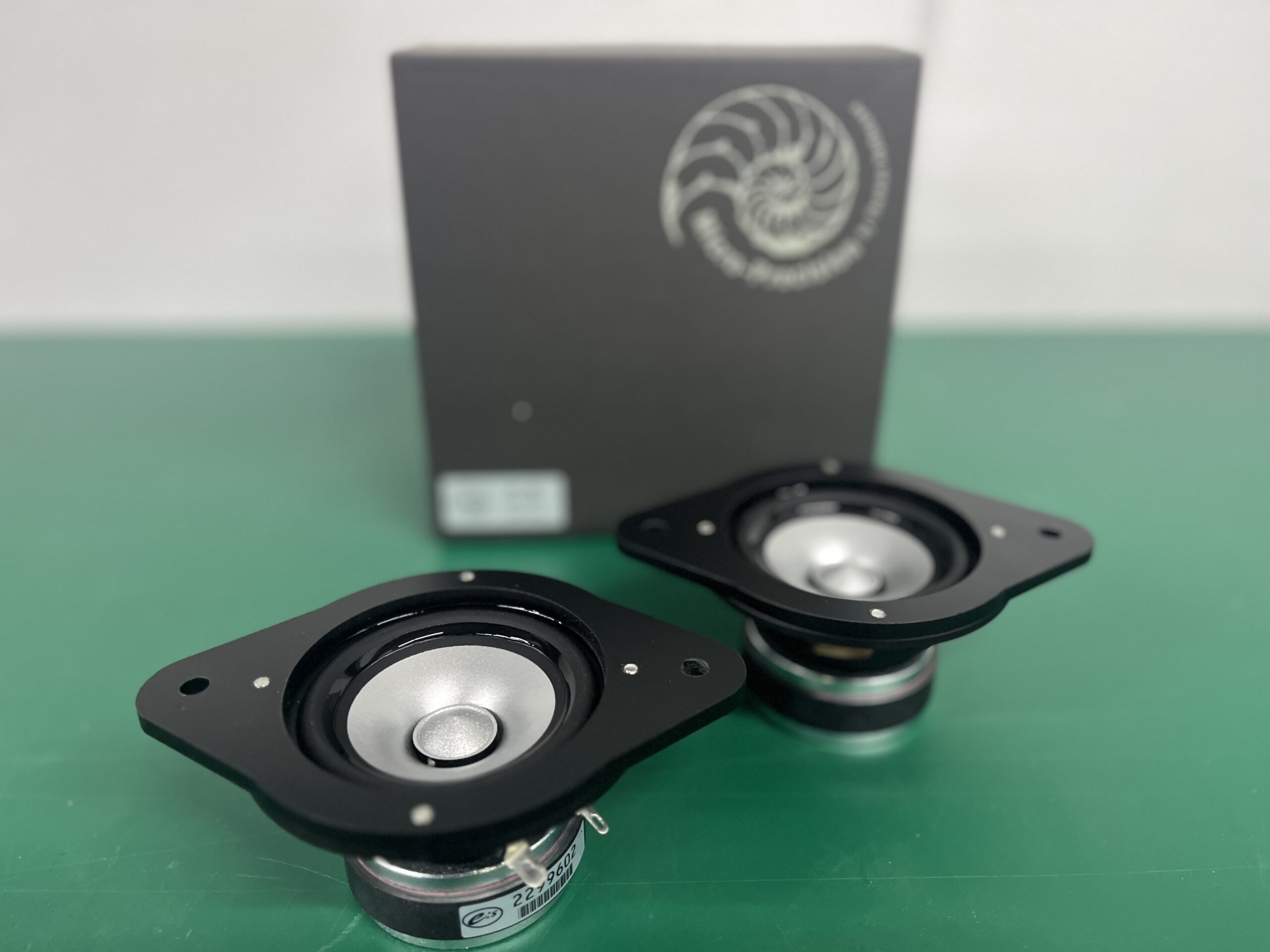 純正デザインを崩さず高音質へ。トヨタ・レクサス系ダッシュボードスピーカーの「ワイドレンジ化」と「DSP」活用術の掲載画像 3