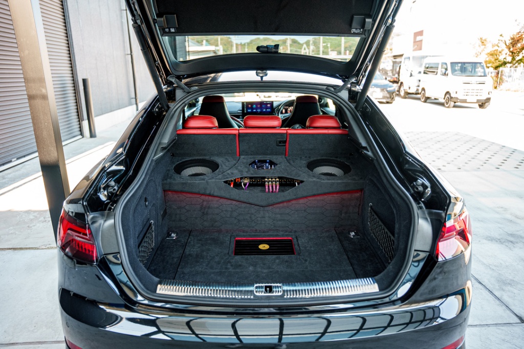 MSTが考える「基準音」を形にしたデモカー。Audi S5 Reference Installの施工写真 3