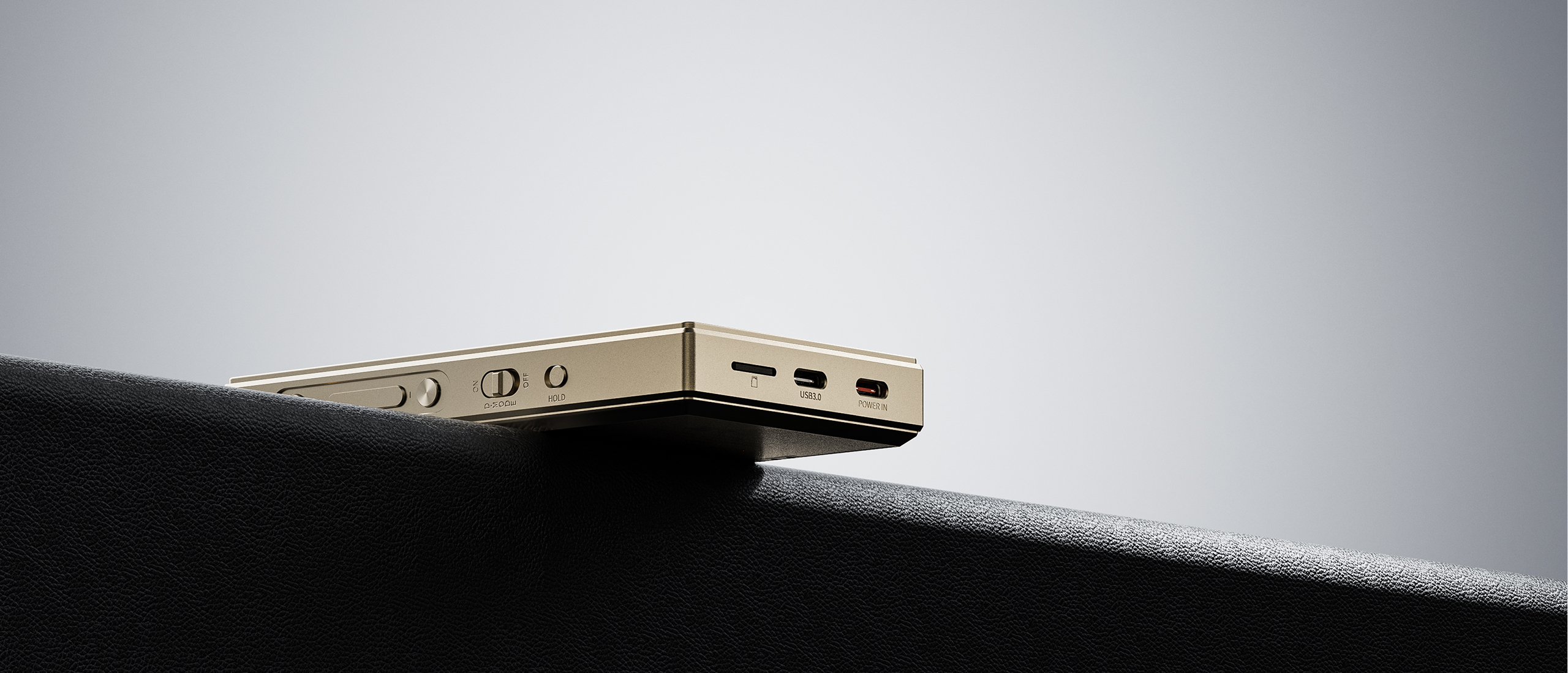FiiO M21のUSB3.0端子とPOWER IN端子を示す公式写真
