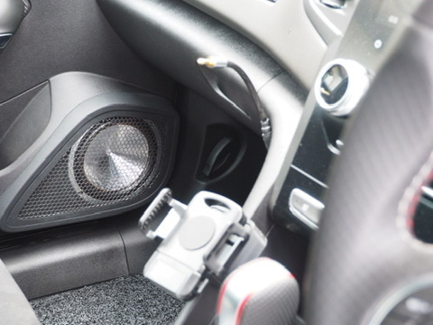 ルノー メガーヌのドアスピーカーと車内